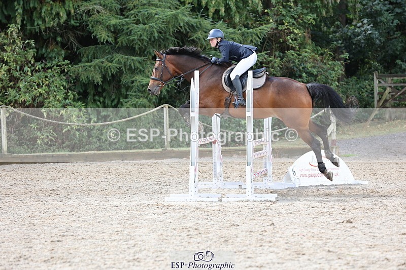 250829A-122729-01650 - Cls 7 British Novice and 90cm