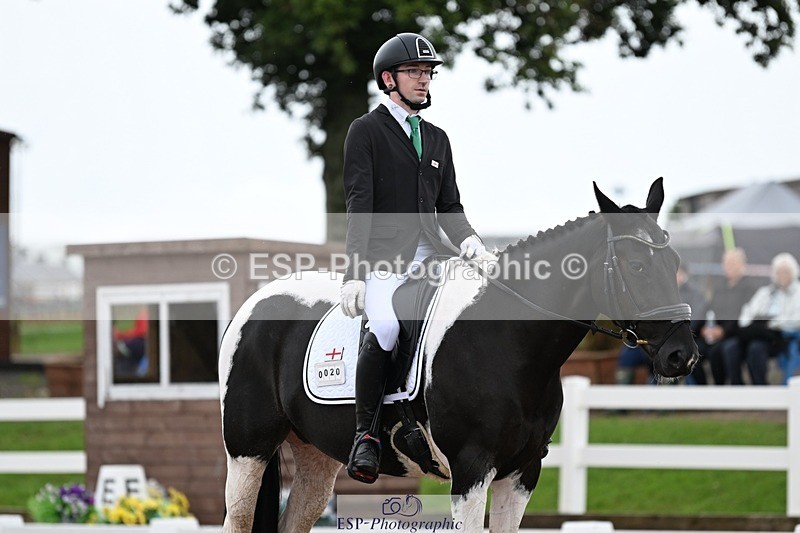 250907-120241-07351 - 020-Leo.De-ValentinoBarfields.Cosmopolitan