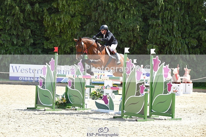 230528-114254-15343 - 371-JERPOINT_ECLIPSE-Max_Gordon-SUNTrotUp+SJ