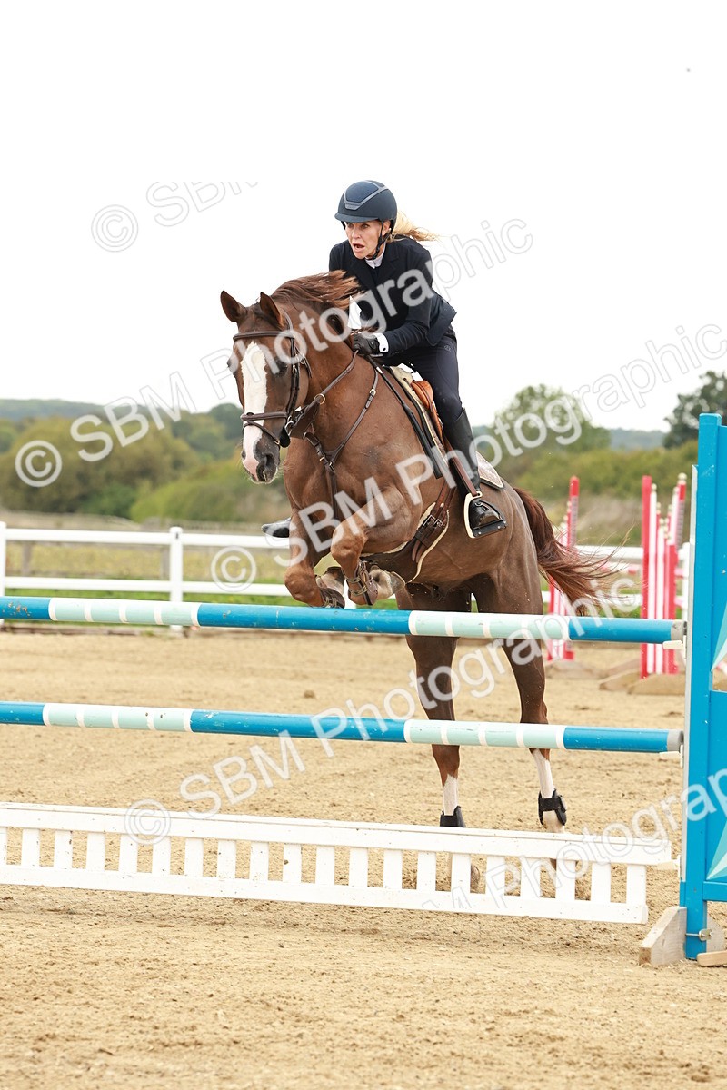 1I0A8048 - Class 5 - Senior Foxhunter 1.20m