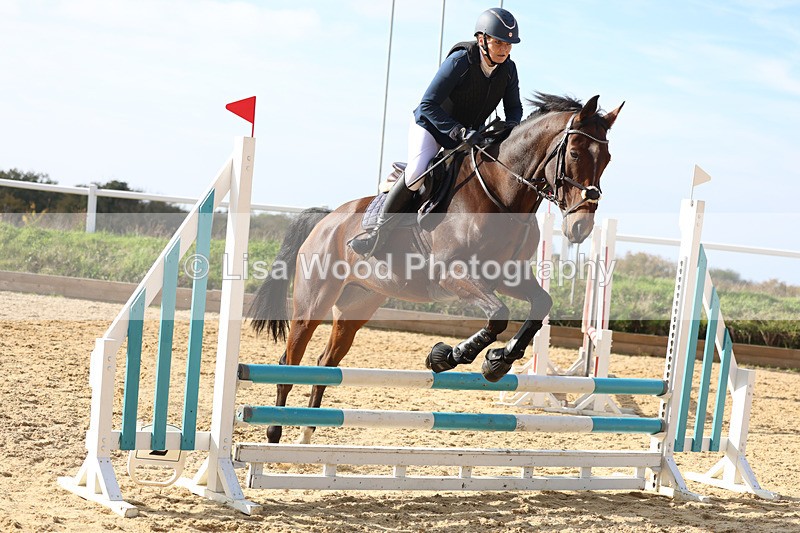 3E7A8103 - Class 4: 70cm open