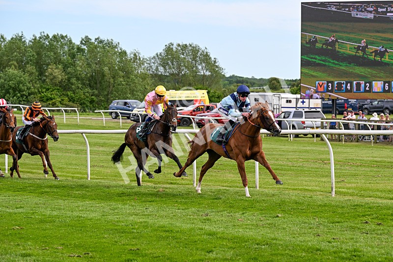 300526-Race 6-Zoustar Dreams-0810 - Race 6 16.43pm Racing TV Handicap