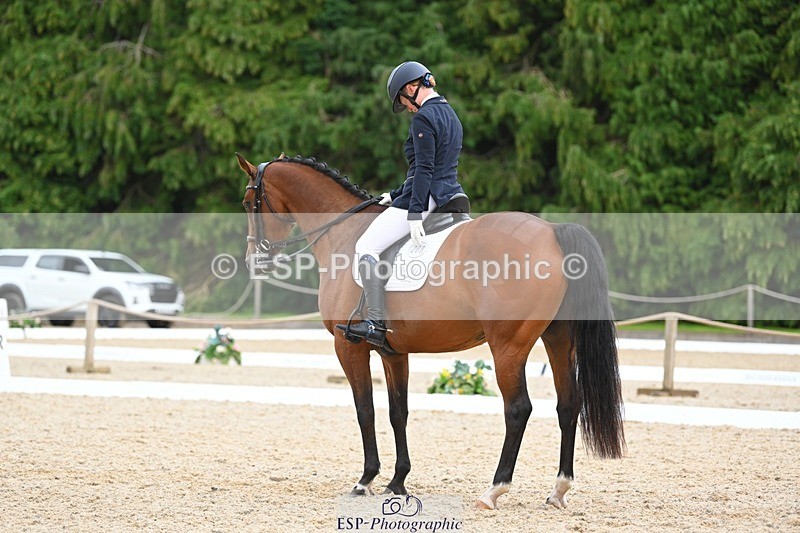 230813-172132-08636 - Cls 14 Medium Silver 16.45 to End