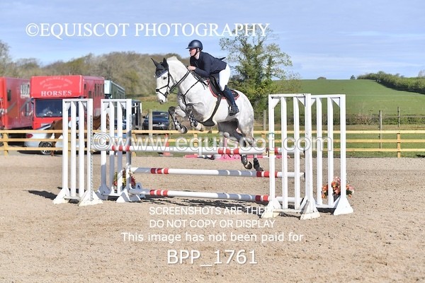 BPP_1761 - CLASS 18 SUN Senior Newcomers/ 1.10m Open