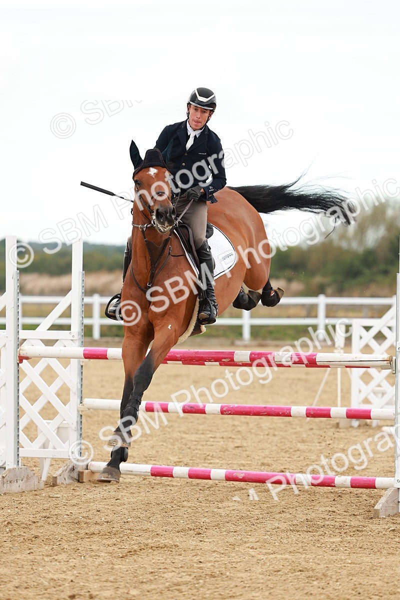 SBM_001447 - Class 4 - Senior Newcomers - 1.10m