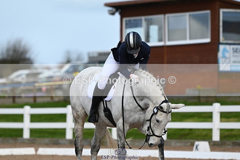 240323A-150203-02341 - UnA Novice 28