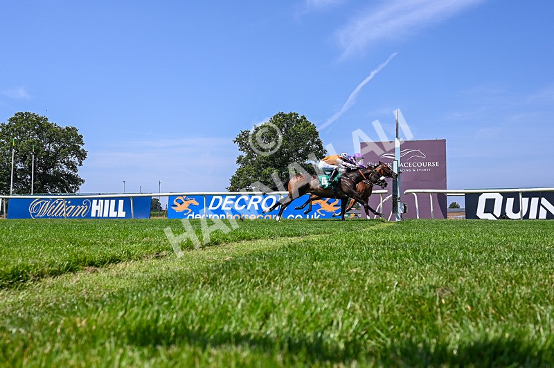 160726-Race 2-Hatamoto-2 - Race 2 14.28pm By Chen Presidential Apprentice Handicap