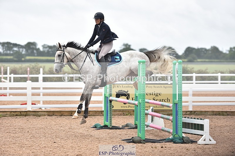 230805A-101118-00559 - Cls 5 Snr British Novice & 90cm Open