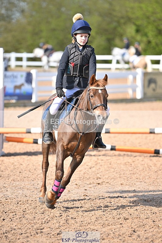 240504A-091139-00020 - Cls 11 Clear Round 50cm