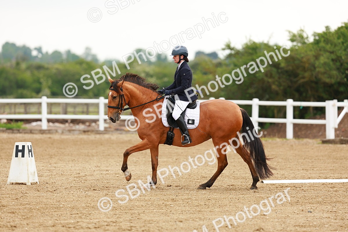 SBM_005322 - Class 16 - Novice 6