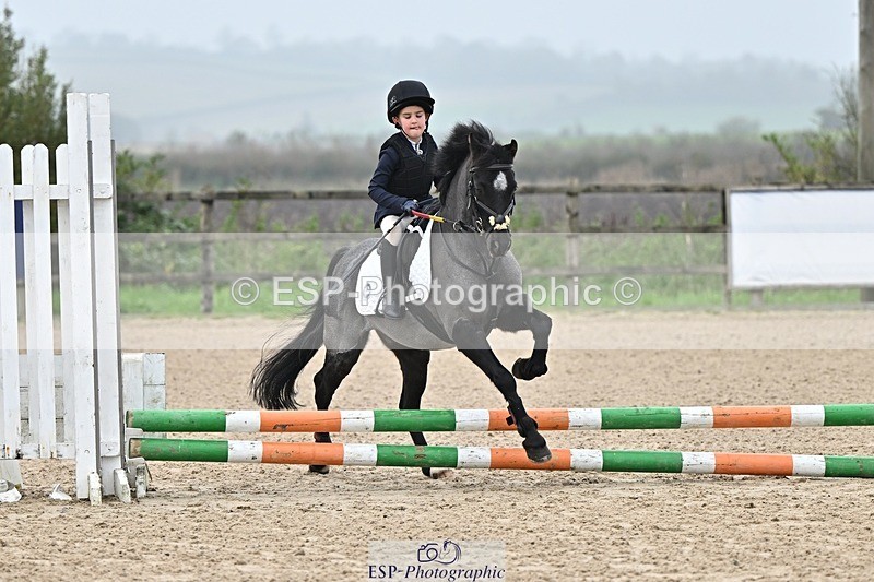 241110-095034-00097 - 40cm Showjumping