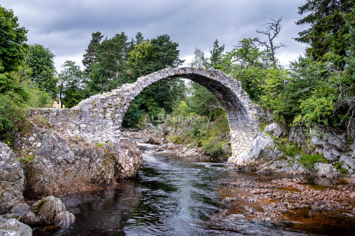 The Old Packhorse Bridge, Carrbridge - My Scotland - The Architecture