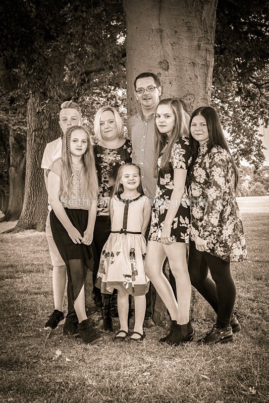 0KJS9246 - Darren, Kirsty and family.