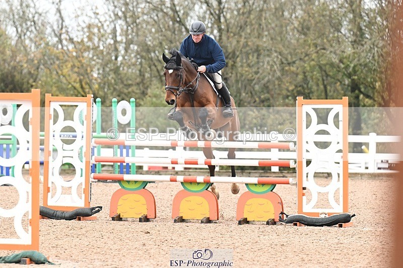 251105-141714-00830 - Cls 06 Fox & 1.20m