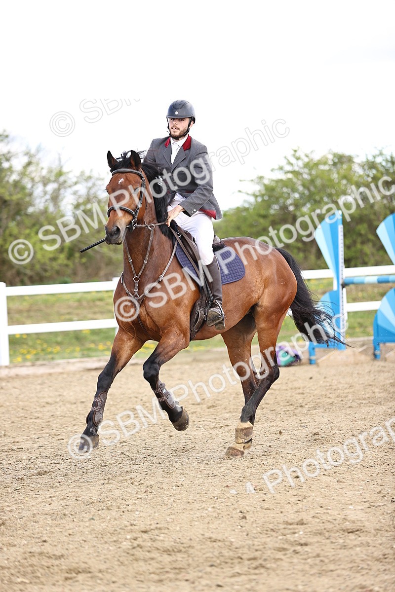SBM_004025 - Class 17 - Senior Newcomers - 1.10m