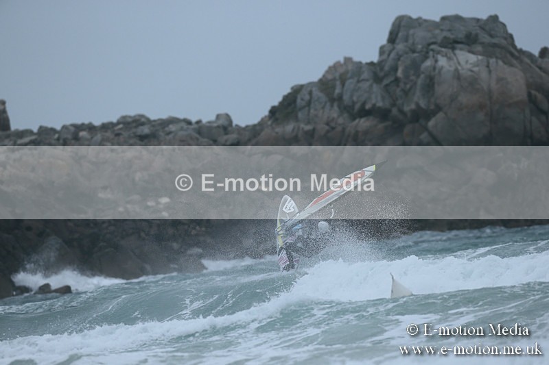 WS 030413-103 - Windsurfing