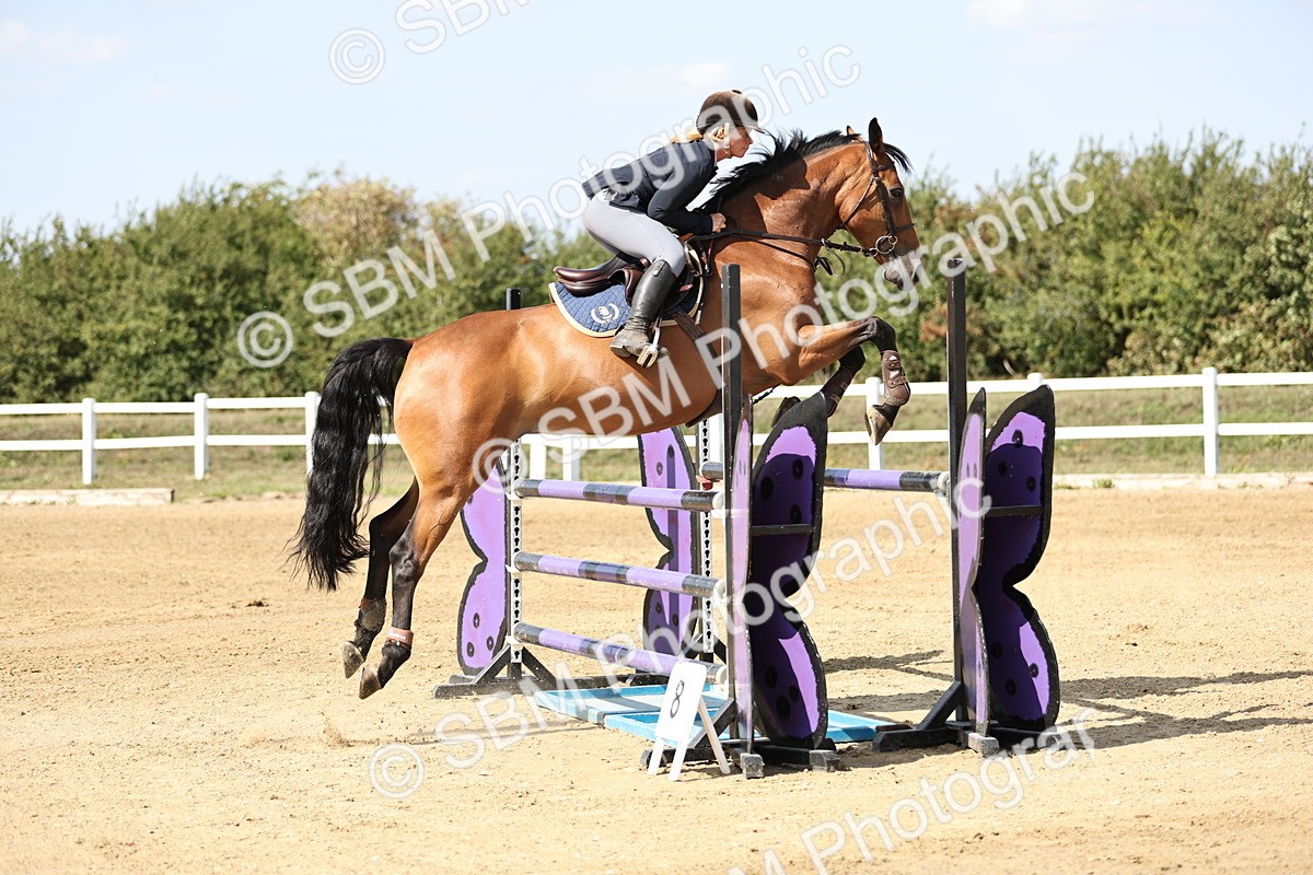 SBM_005078 - Class 6 = Senior Newcomers - 1.10m Open