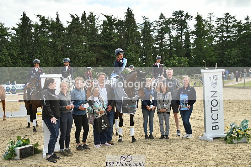 250525A-161256-18912 - Presentations Section C CCI 2 Star Long