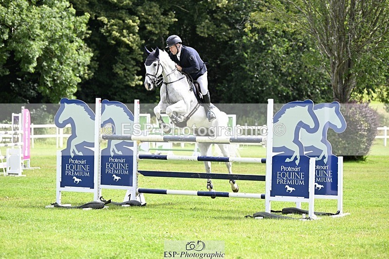 240711-113832-26688 - Cls 117 HOYS Grade C Quali 1.35m