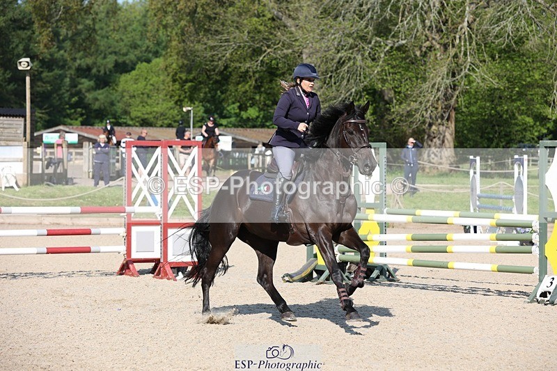 230513-090354-03329 - Cls 18 Snr 1.05m Open