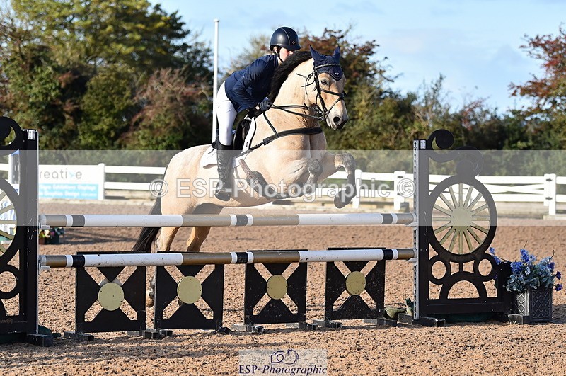 231014A-100158-03818 - Cls 12 British Novice & 90cm Open