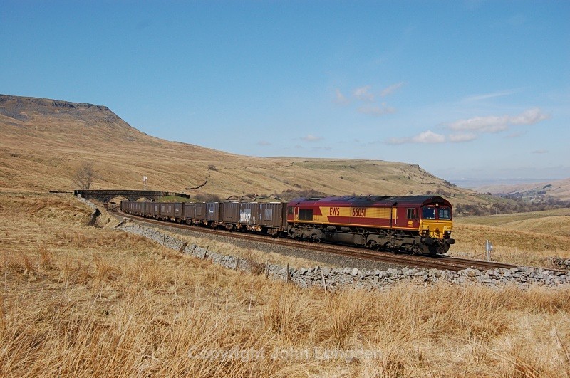 JL - 14.4.10 66051 6E13 Kirkby Thore - Milford Ais Gill - Ais Gill (road bridge southbound)