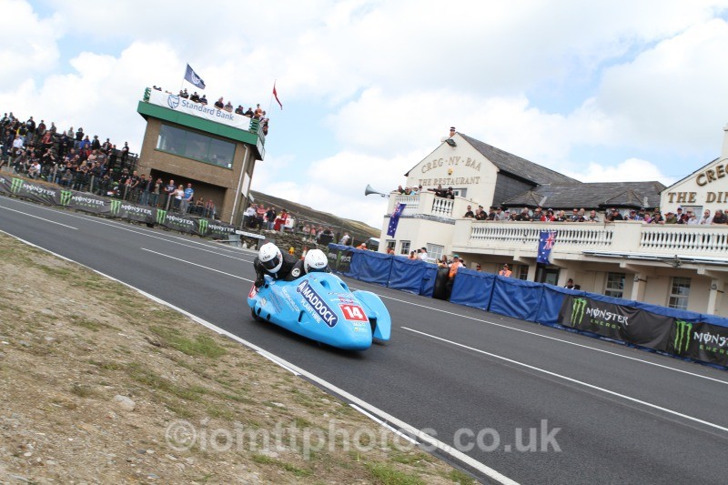 Robert Handcock / Basil Bevan* baker / Maddockhire/Portable Energy - Sure Sidecar Race 1
