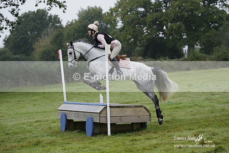 WWHT 171021 0171 - Novice Restricted (0.80m)  17/10/21