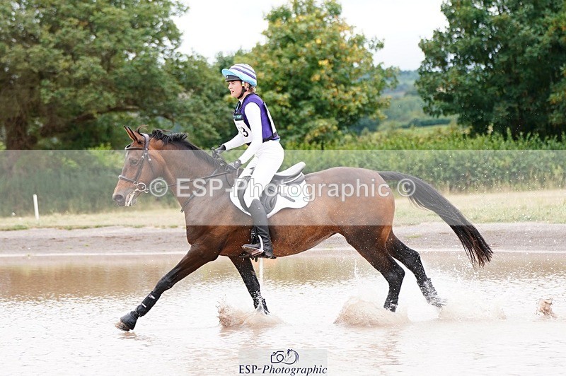 250803A-123540-13047 - M-553-Beatrice.Hayman-Joyce-ICONIC