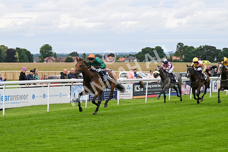 160724-Race 3-Roger Henry-8681 - Race 3