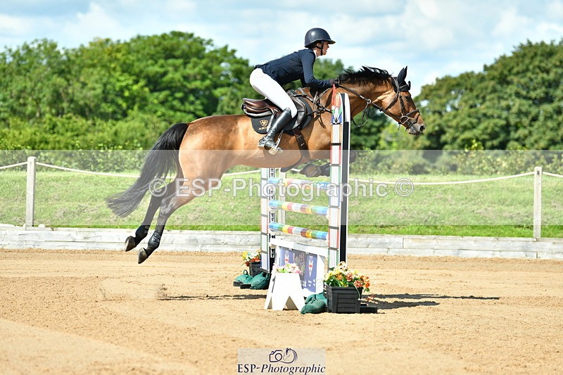 230720A-105823-02027 - Cls 5, 2 Star Medium 1.35m