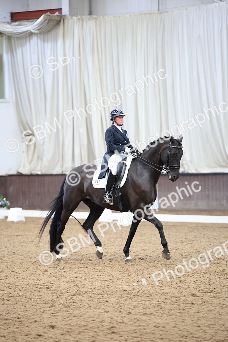 SBM_004797 - Class 9 - FEI Inter 1 Gold - 16.59-17.47