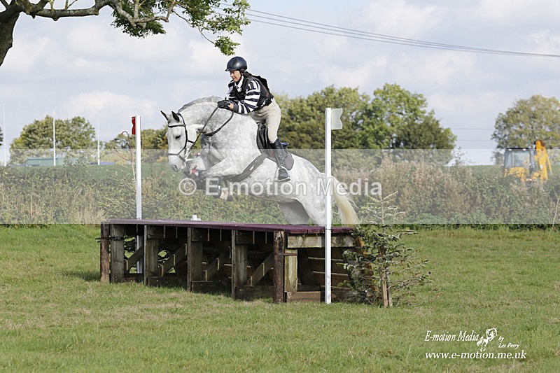  WWHT 171021 3244 - Intermediate (0.90m)  17/10/21