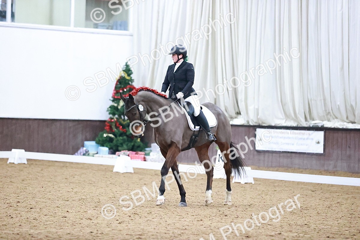 SBM_001697 - Class 9 - Novice 4