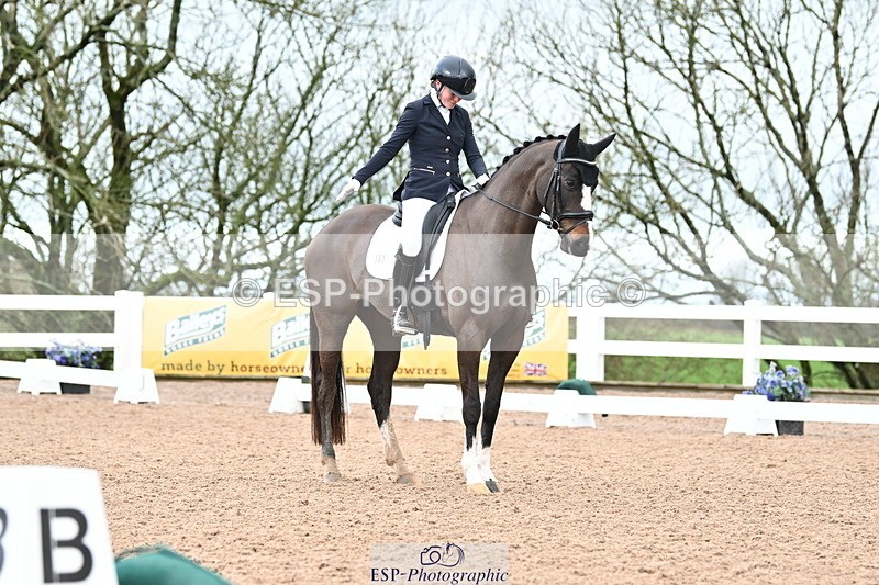 240218A-103145-05555 - 161-Katie.Warner-Active.Nuvalari