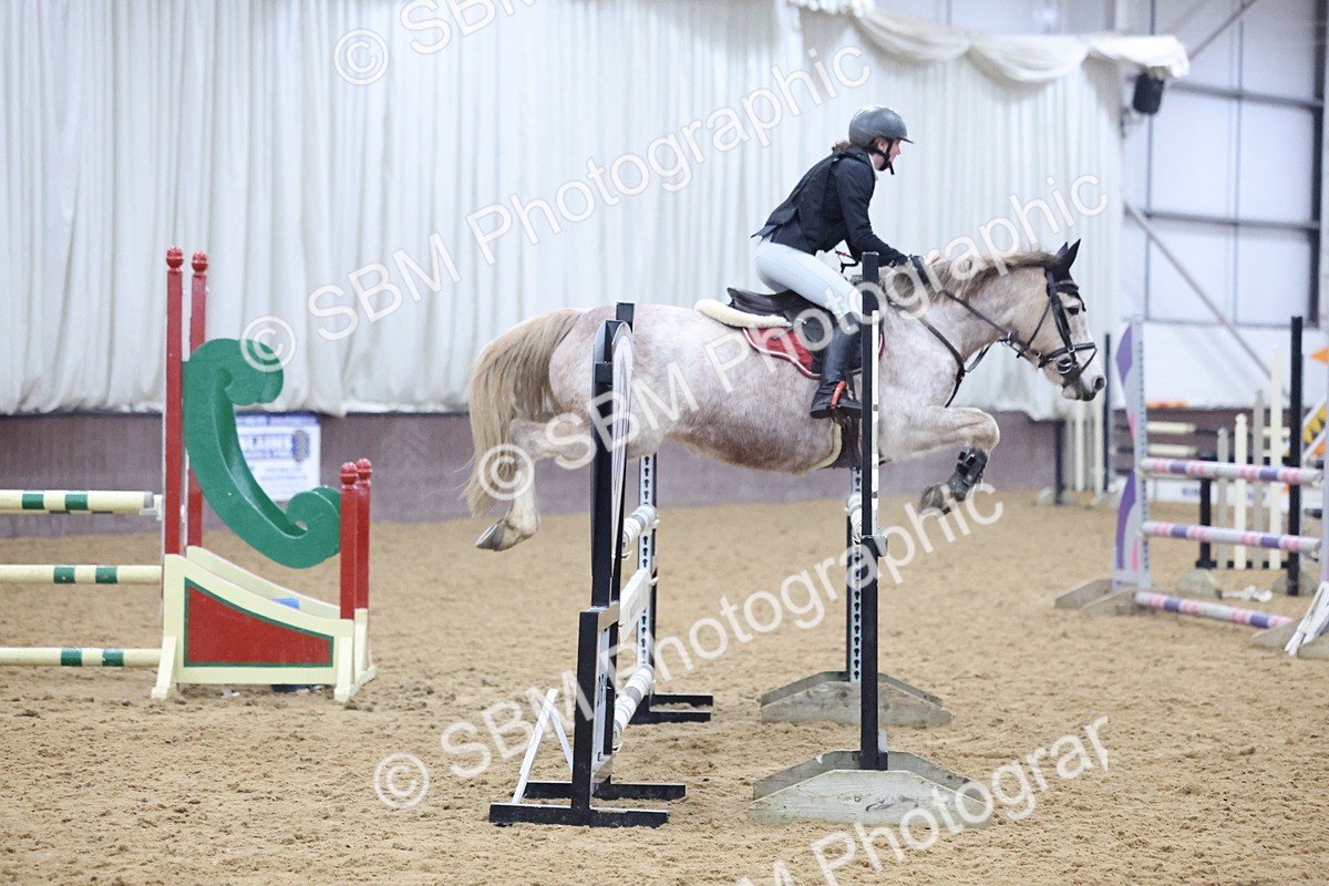 SBM_003342 - Class 11 - Blue Chip Pony Newcomers - 1.00m Open