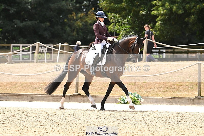 250808A-154546-01573 - 134-Lucy.AmyPretty.Karla