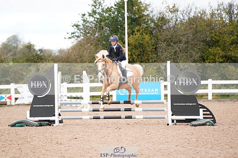 241027A-093622-01832 - SUN Cls 2 Pony Intro 70cm