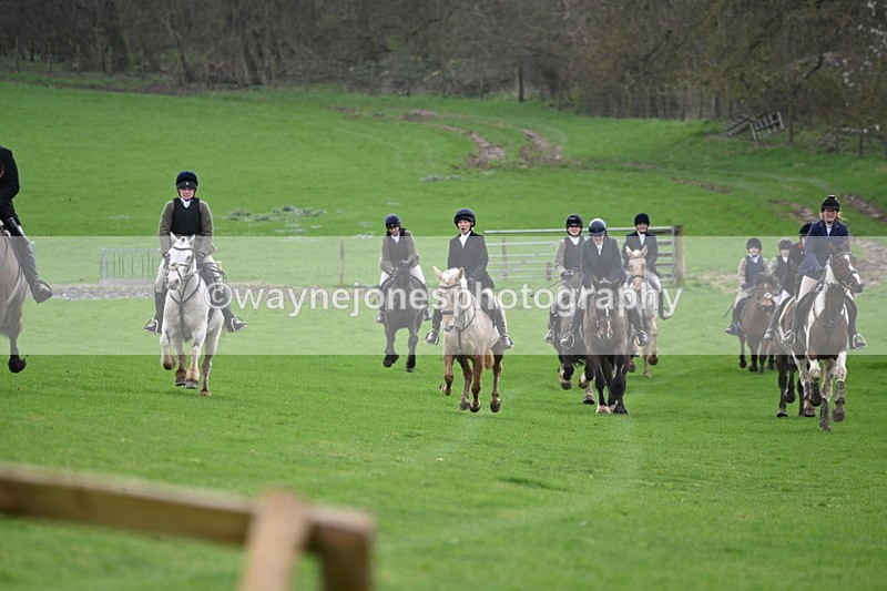 WJ6_9104 - Line Three