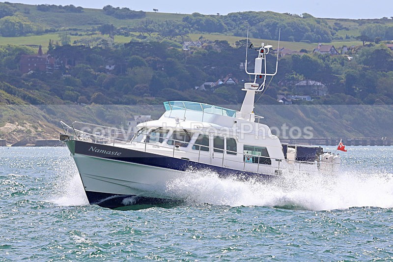 150607 NAMASTE WT7A1292 - Flybridge Cruisers