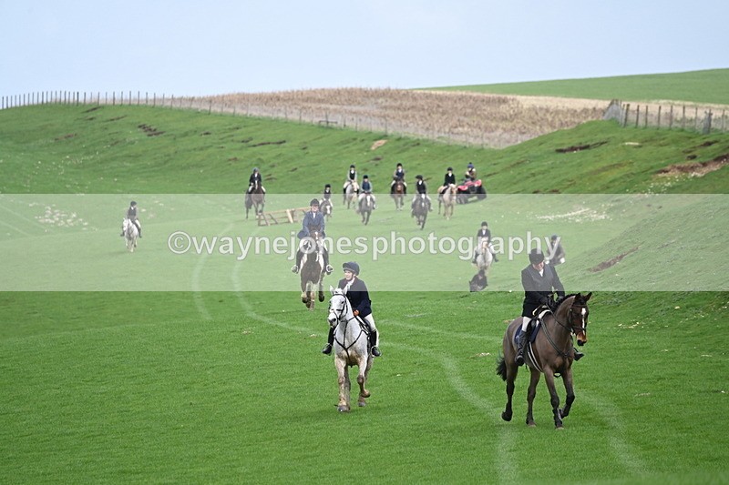 WJ6_9235 - Line Three