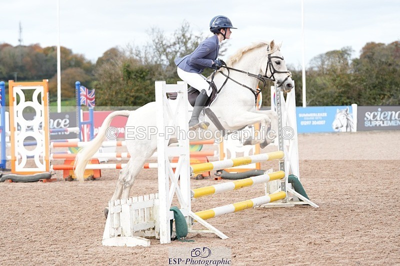 251026-115801-02282 - Cls 4 Pony Winter Novice + 80cm Open