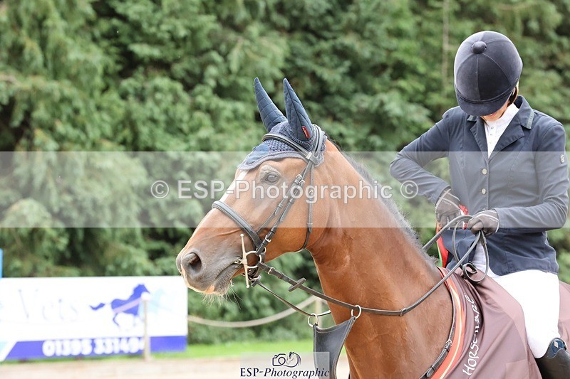 240817-143035-01916 - 05A Snr Newc