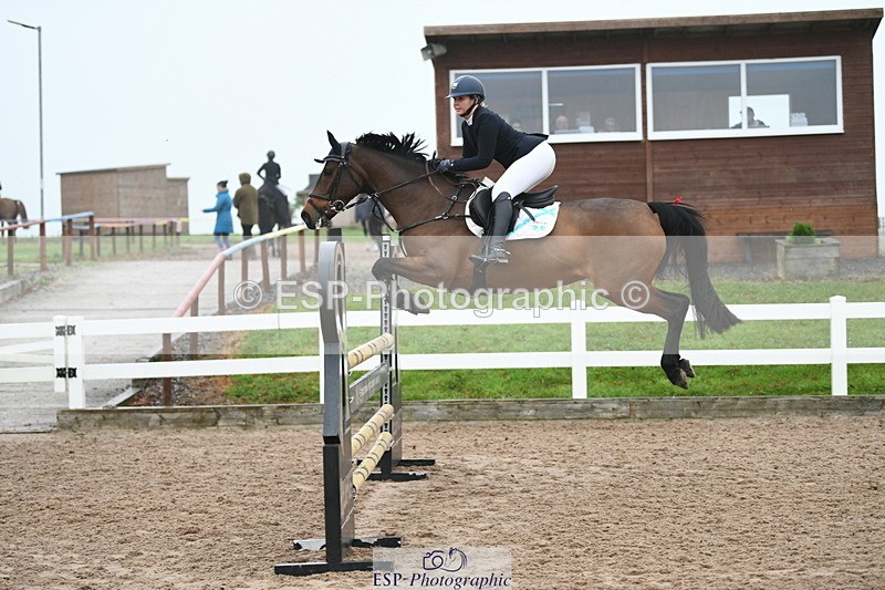 241103A-111147-07710 - SUN Cls 21 Snr Newcomers and 1.10m Open