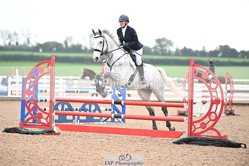 241023A-112917-00556 - Cls 1 British Novice and 90cm Open