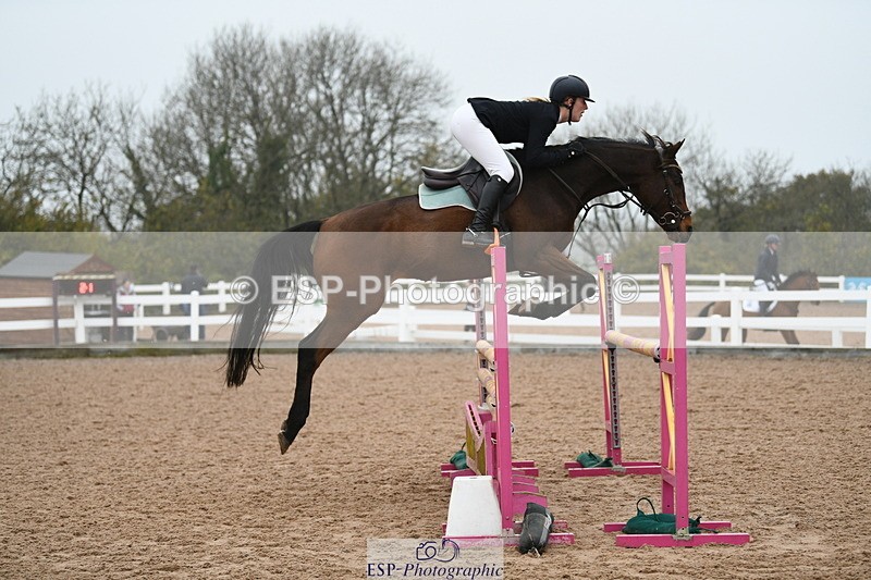 241103A-102944-07477 - SUN Cls 21 Snr Newcomers and 1.10m Open