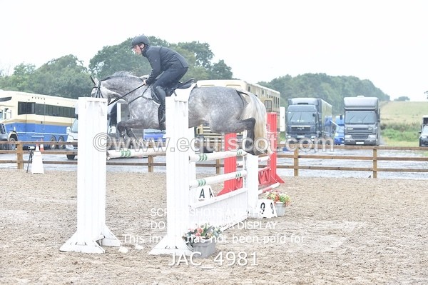 JAC_4981 - CLASS 17 SUN Senior Foxhunter/ 1.20m Open