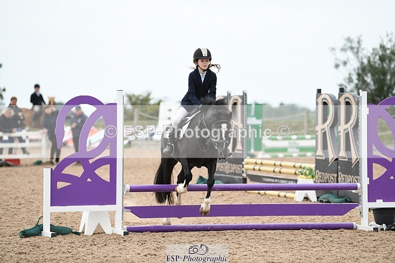 250807-101221-00091 - 60cms Round 1