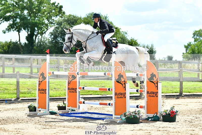 230720A-112120-02140 - Cls 5, 2 Star Medium 1.35m