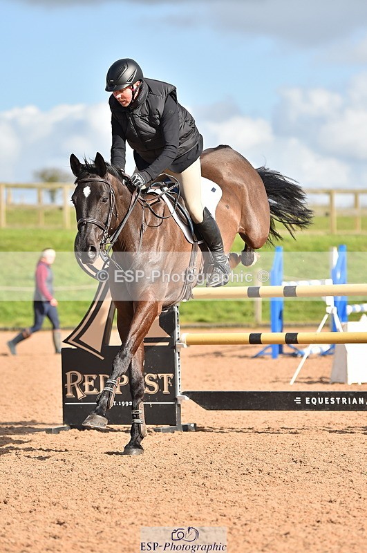 240306A-135040-01489 - Cls 4 Newcomers and 1.10m Open